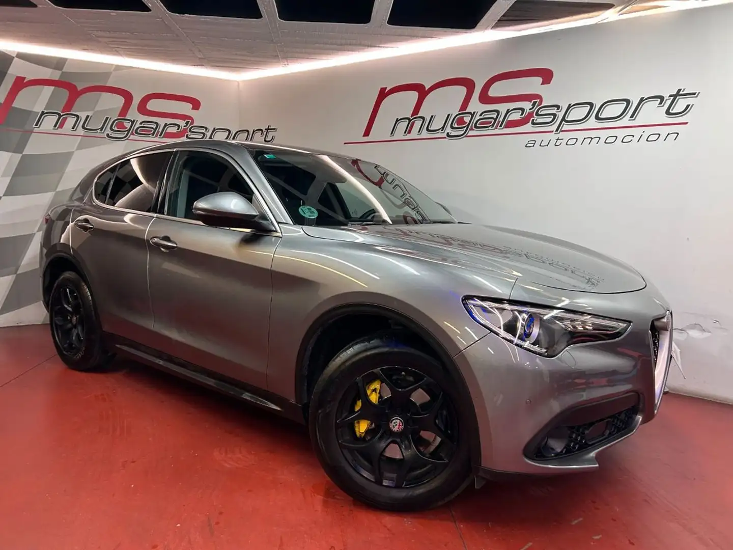 Alfa Romeo Stelvio 2.2 Diesel 154kW 210CV Executive Q4 Grau - 2