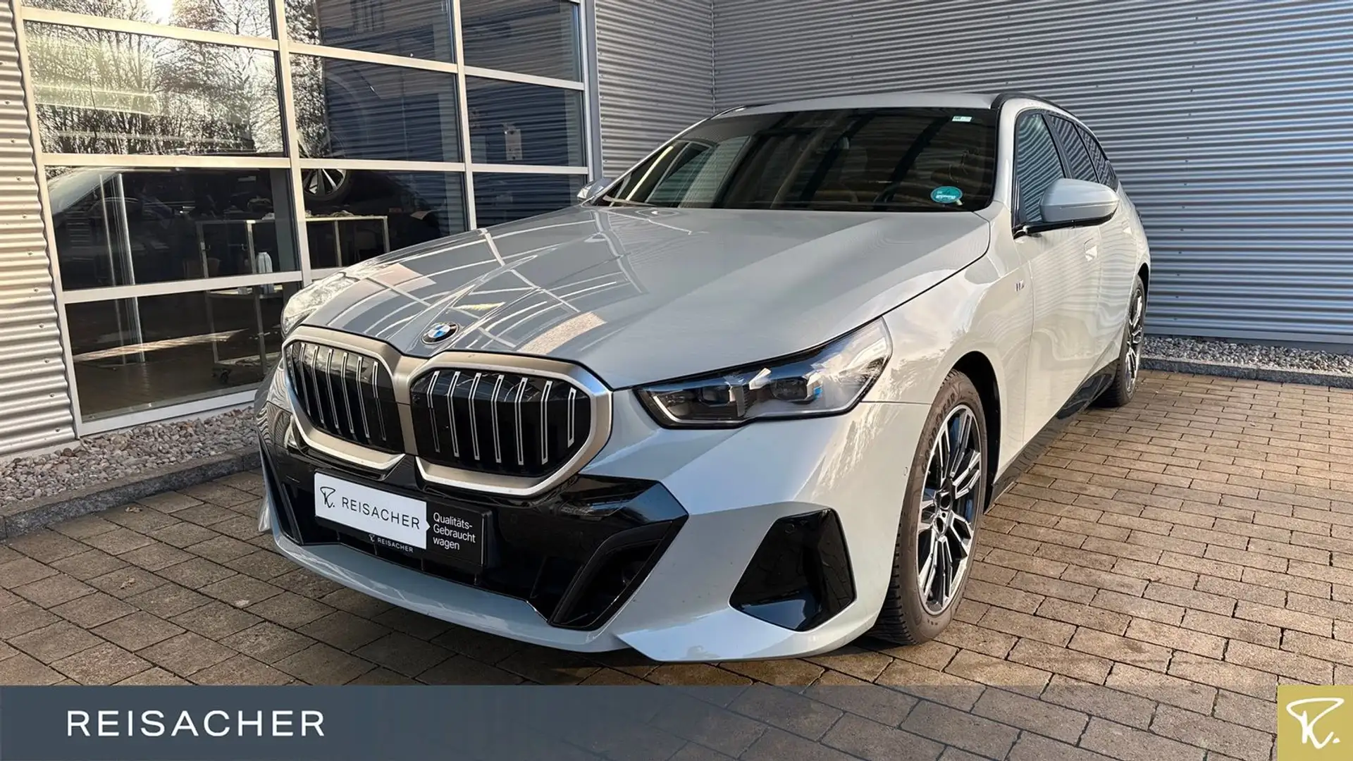 BMW 520 dA M-Sport Navi HUD AHK Stdhzg ACC 360° adLED Grau - 1