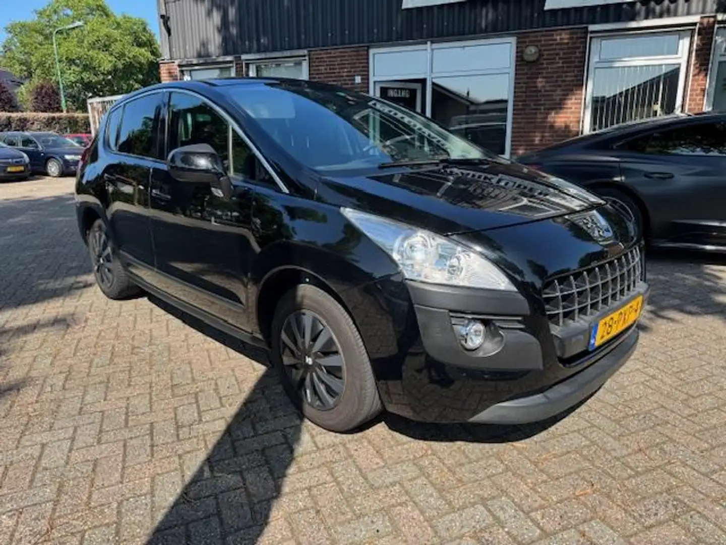 Peugeot 3008 1.6 VTi Blue Lease Zwart - 2