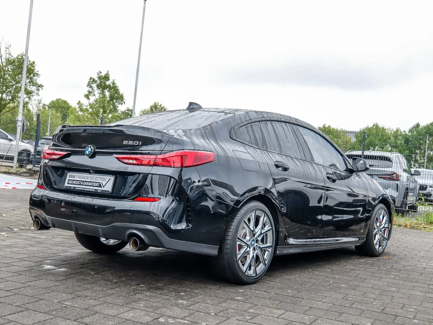 BMW 220 i GRAN COUPé M Sport HUD PANO ACC NAVI LED Schwarz - 2