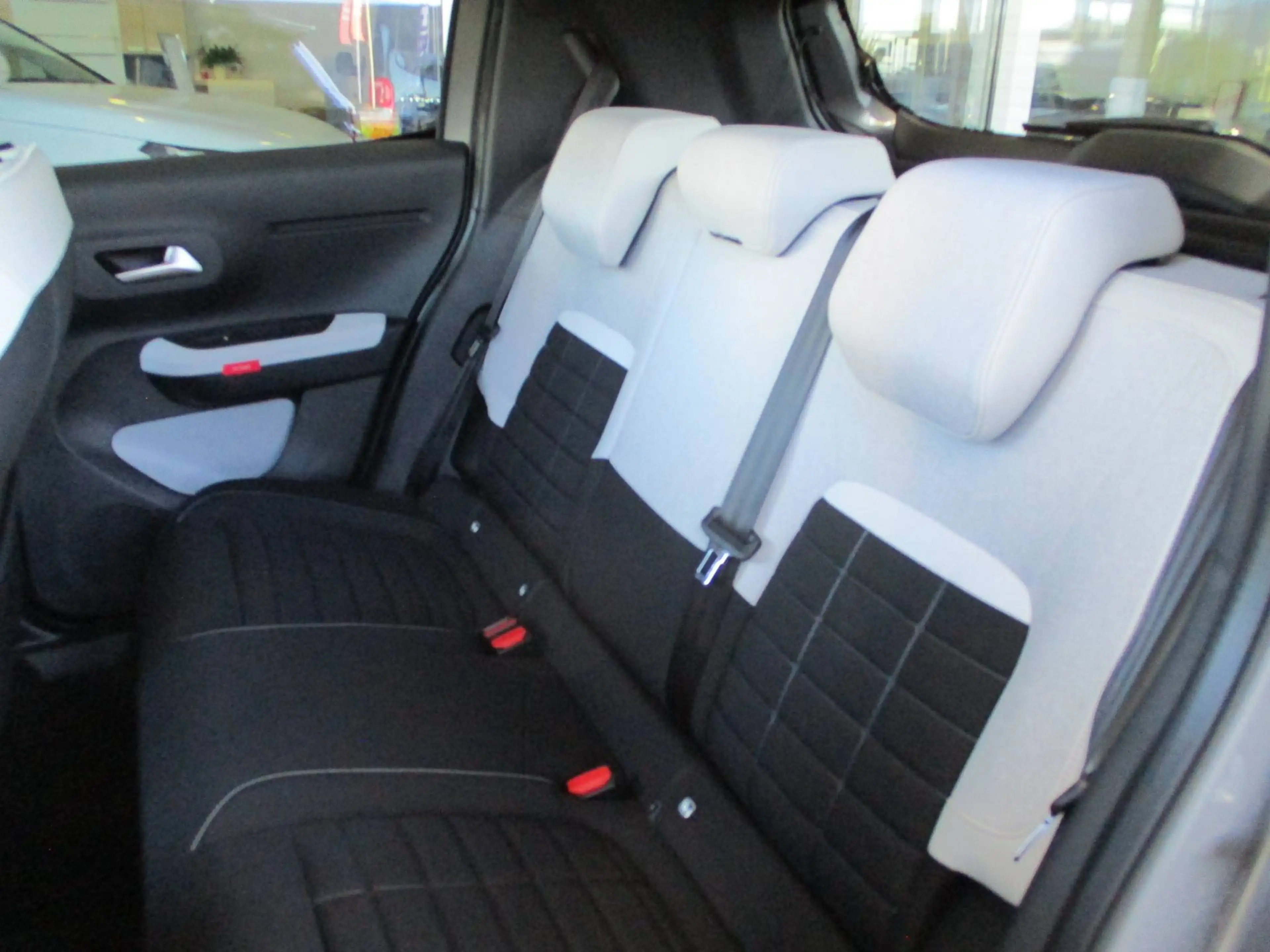 Citroen C3 Turbo 100 MAX — photo 10