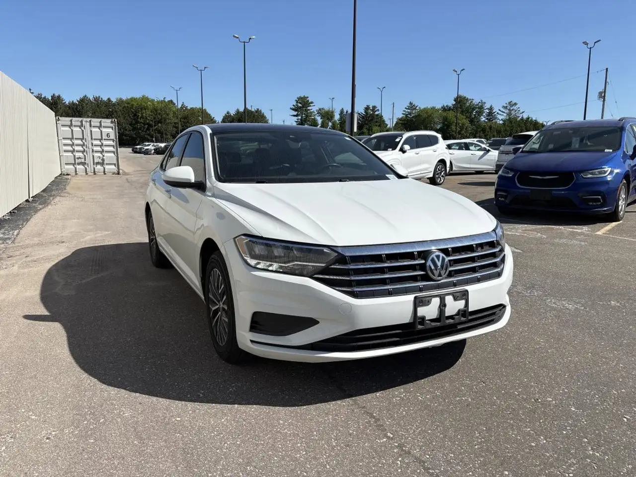 Volkswagen Jetta снимка Volkswagen Jetta