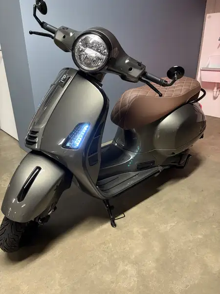 Vespa GTS Super Sport 300 - foto 4