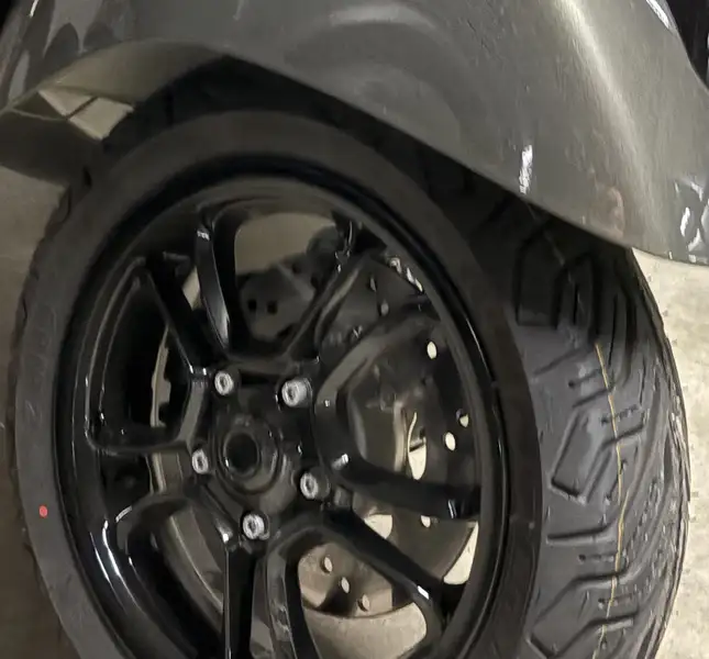 Vespa GTS Super Sport 300 - foto 2