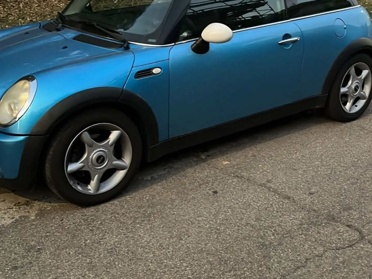 MINI Cooper 1.6 Blauw - 1