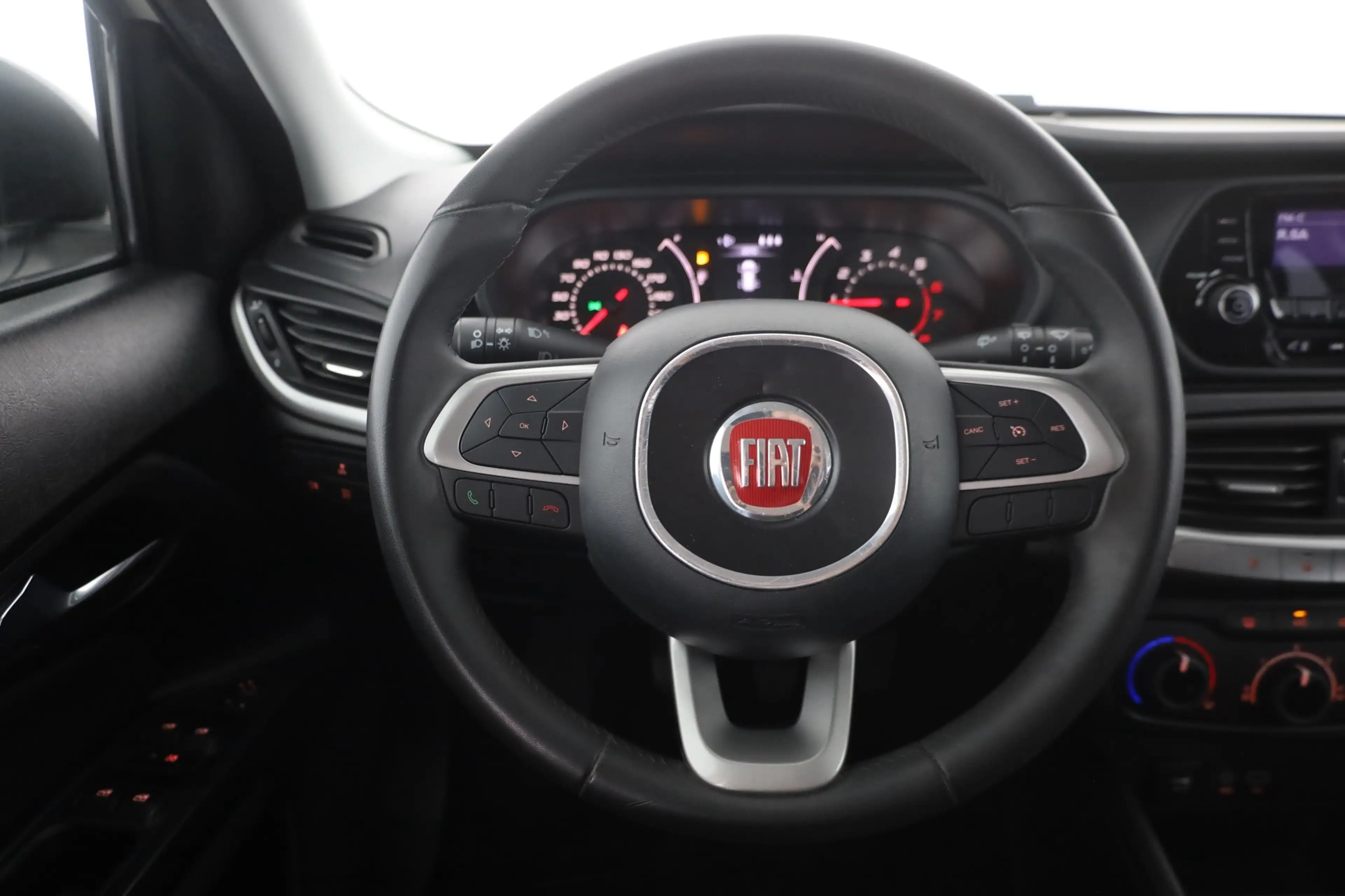 Fiat Tipo Kombi 1.4 T-Jet Klima Tempomat PDC DAB — photo 15