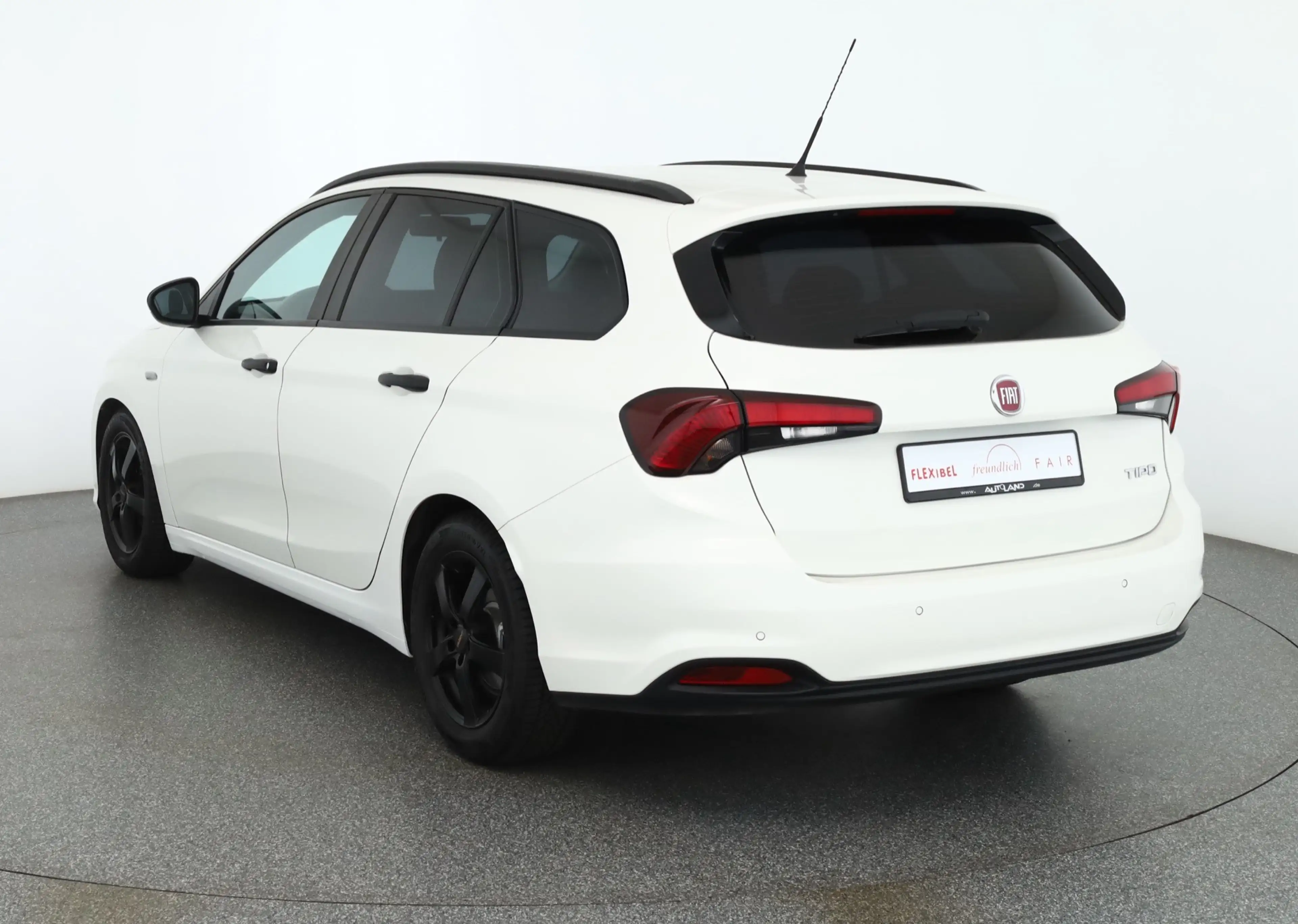 Fiat Tipo Kombi 1.4 T-Jet Klima Tempomat PDC DAB — photo 3