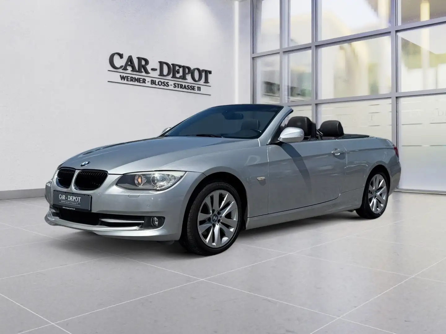 BMW 318 i Cabrio*KLIMAAUT.*PDC*SHZ*LEDER*XENON*MEMORY Silber - 1