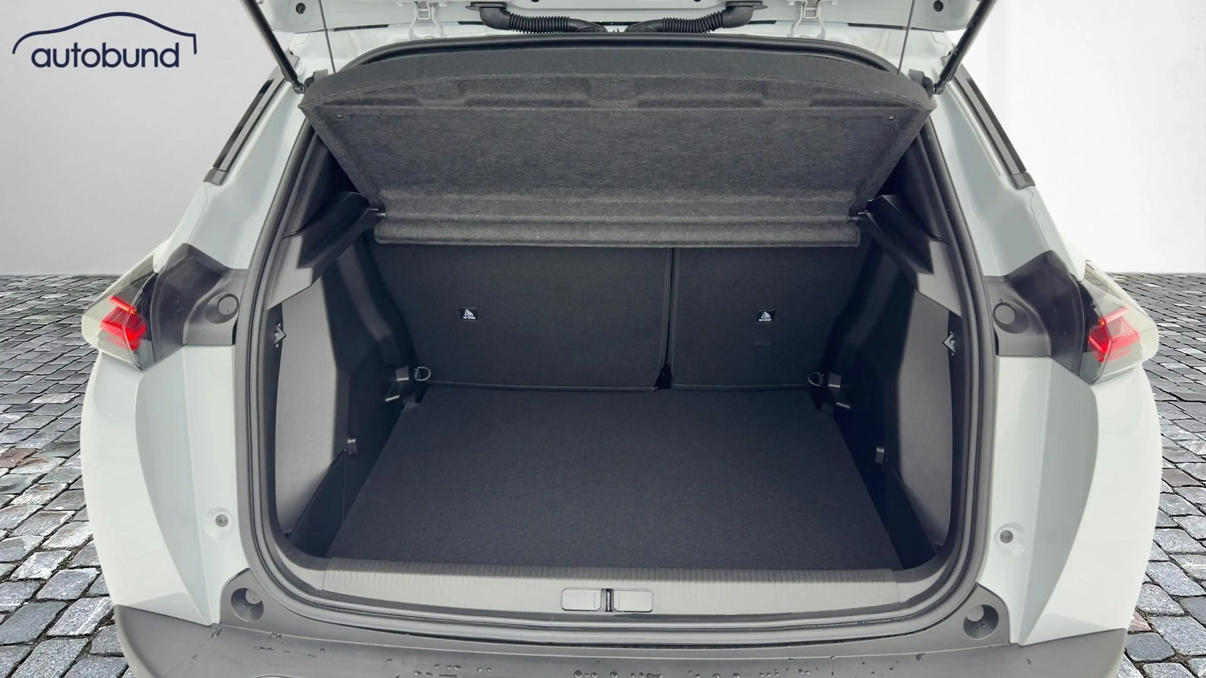 Peugeot 2008 II Hybrid 145 e-DSC6 (MHEV) Business Alu KA LED Link NAV NBA PDC RFK SHA Shz — photo 8