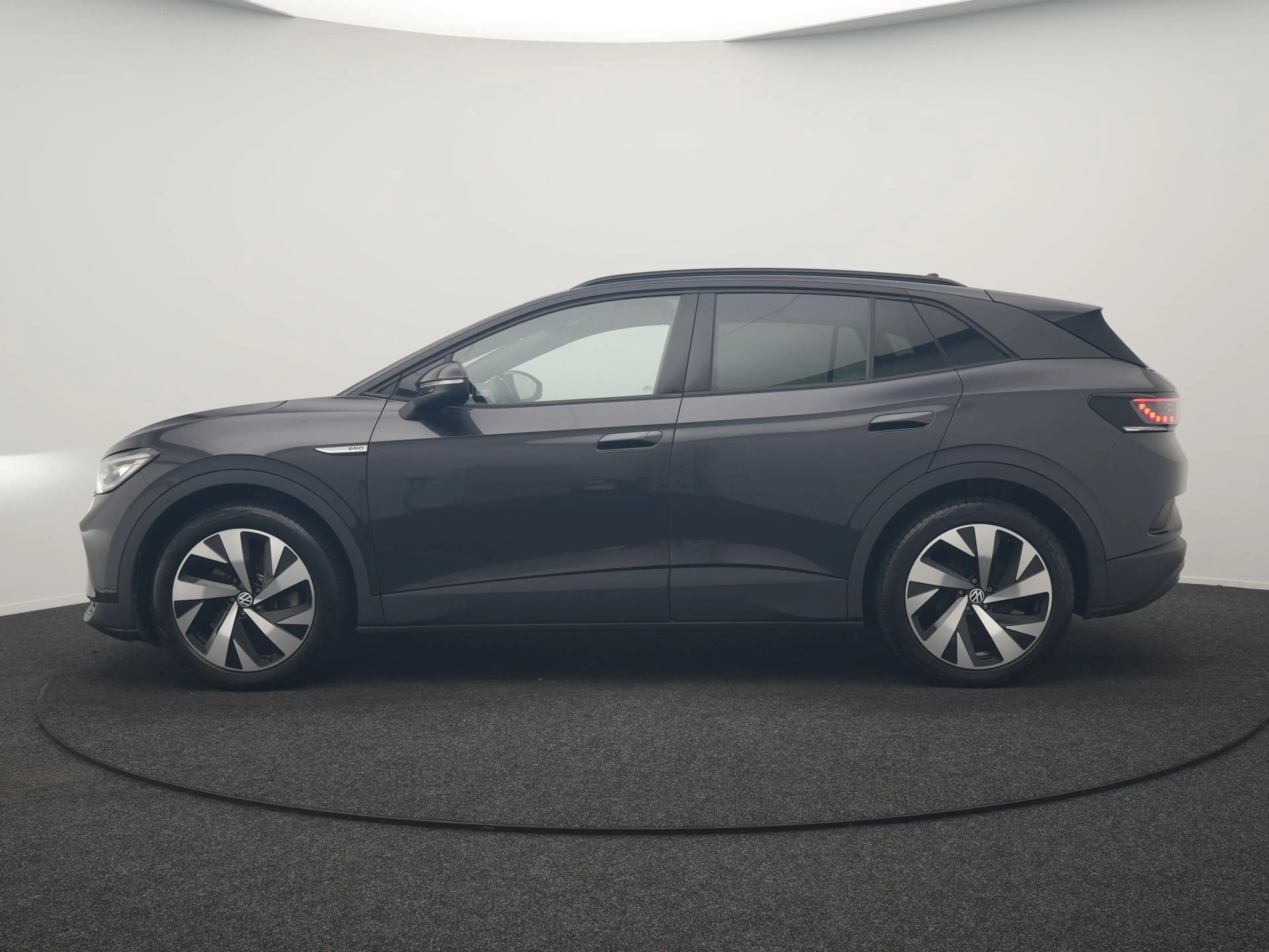 Volkswagen ID.4 Tech 77 kWh 204pk Dealer O.H. | Panodak | Adaptive — photo 2