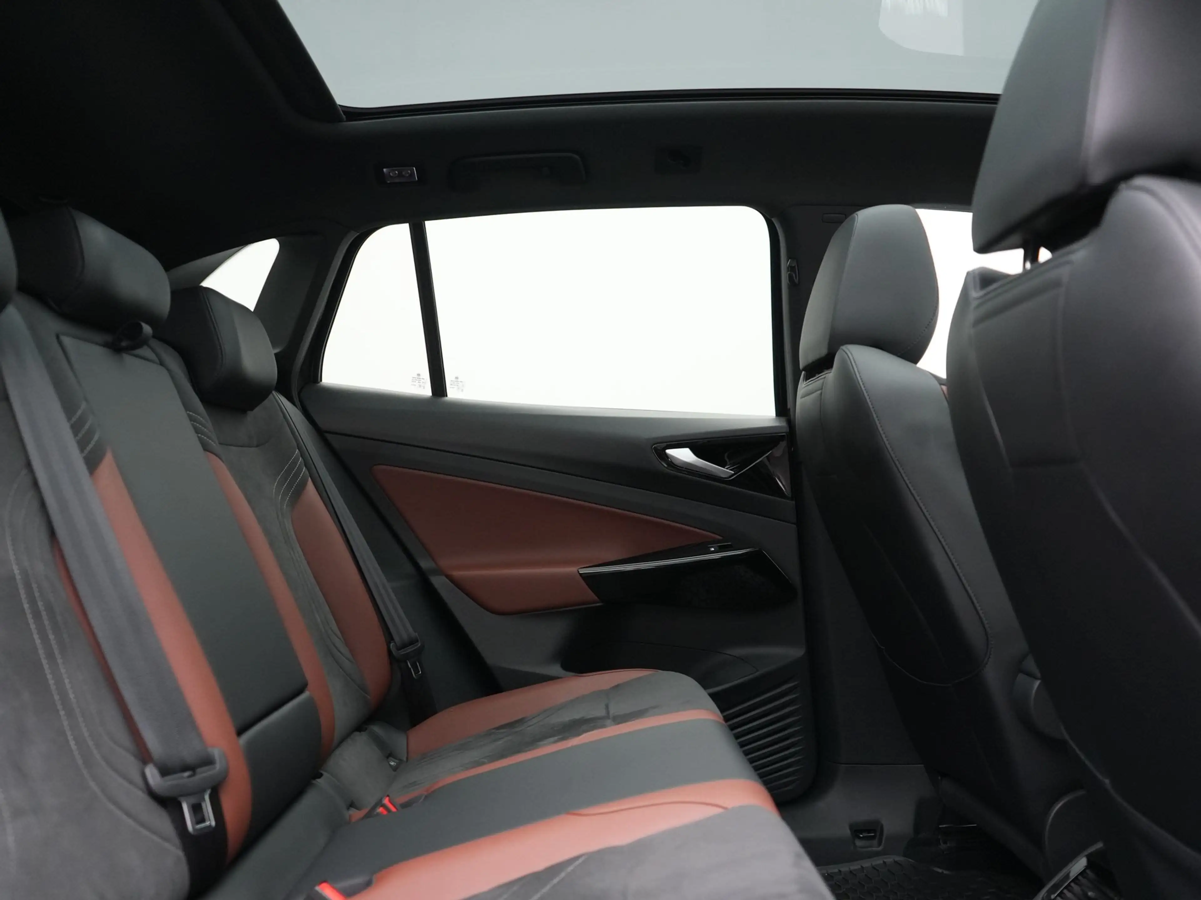 Volkswagen ID.4 Tech 77 kWh 204pk Dealer O.H. | Panodak | Adaptive — photo 6