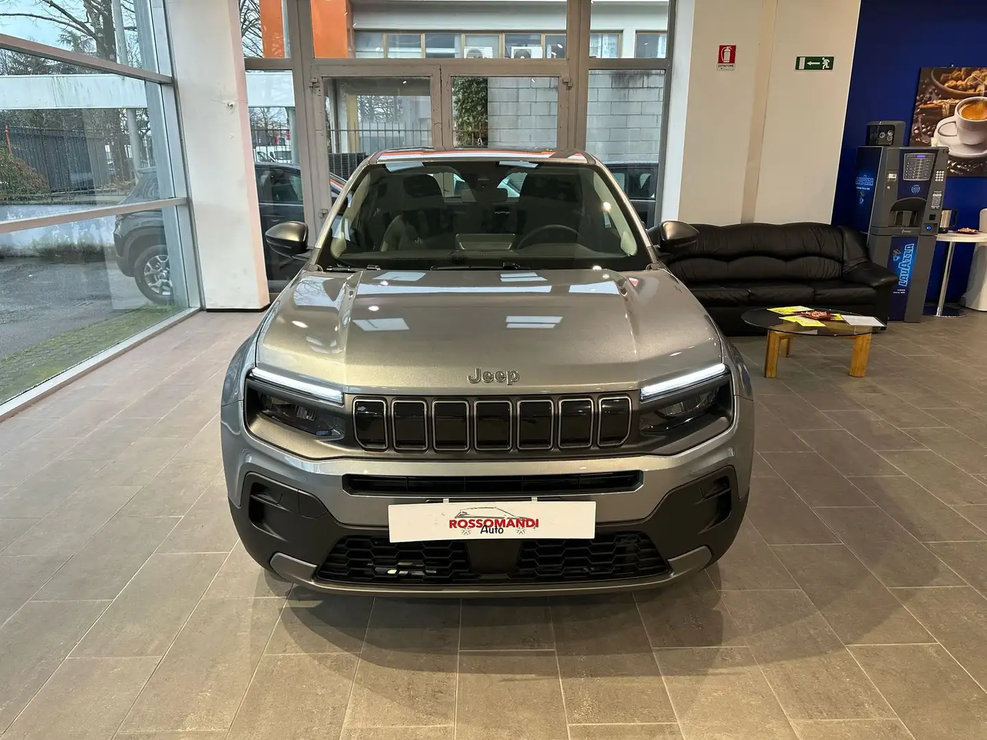 Jeep Avenger Avenger 1.2 Turbo 100 CV Longitude Šedá - 2