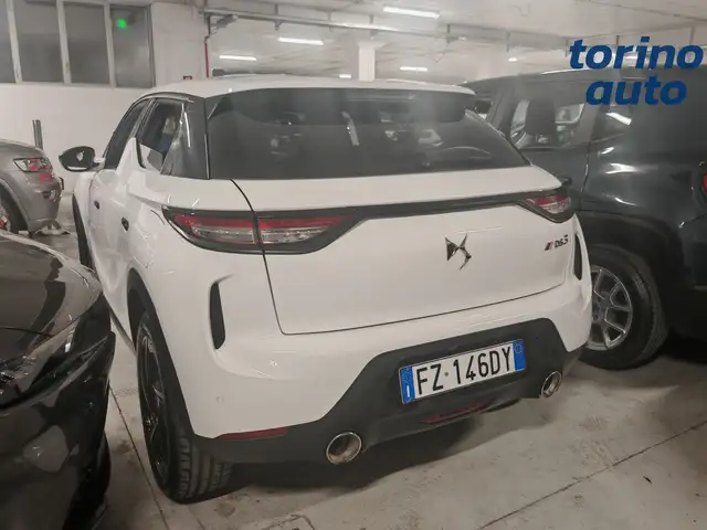 DS Automobiles DS 3 Crossback view 4