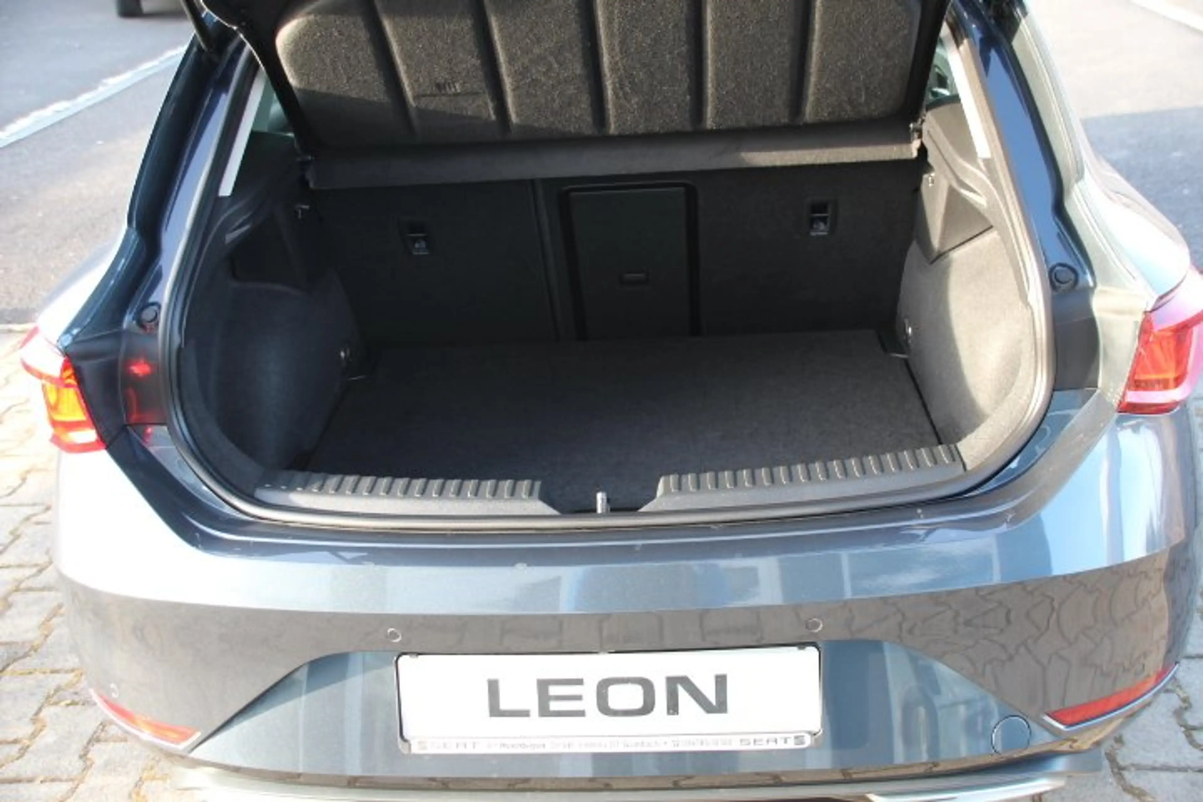 SEAT Leon e-Hybrid 1,5 eTSI FR OPF — photo 14