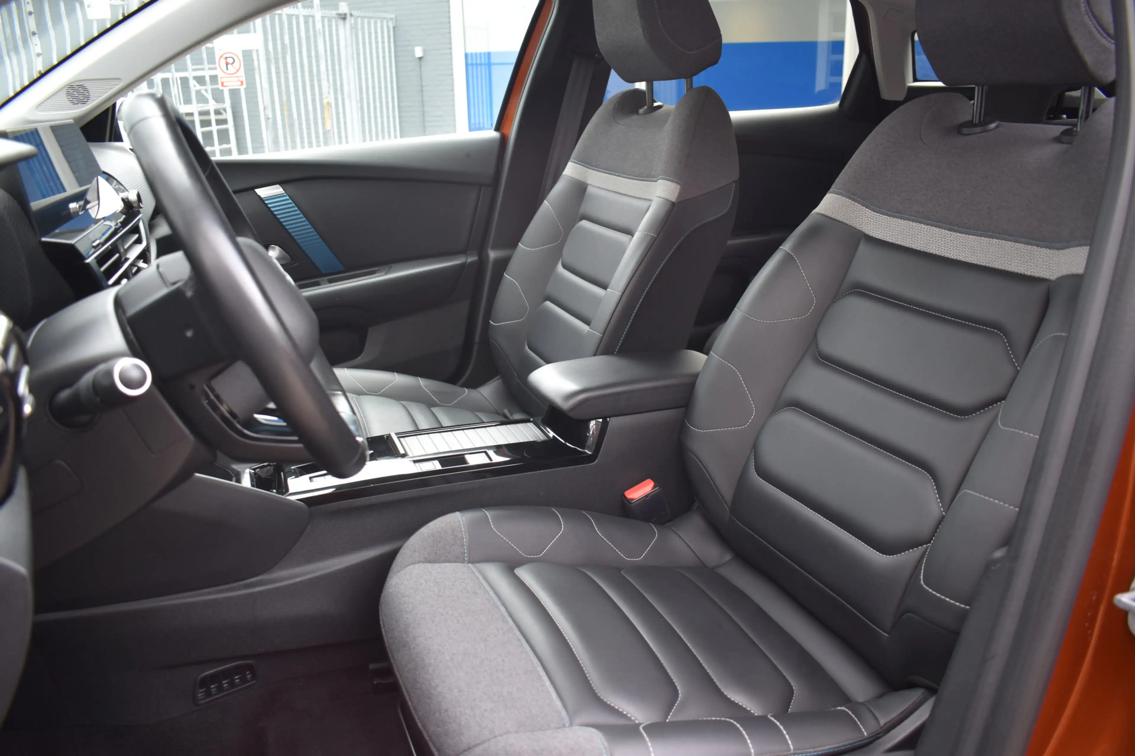 Citroen E-C4 Electric Shine 50 kWh | Navigatie | Apple Carplay & Android — photo 2