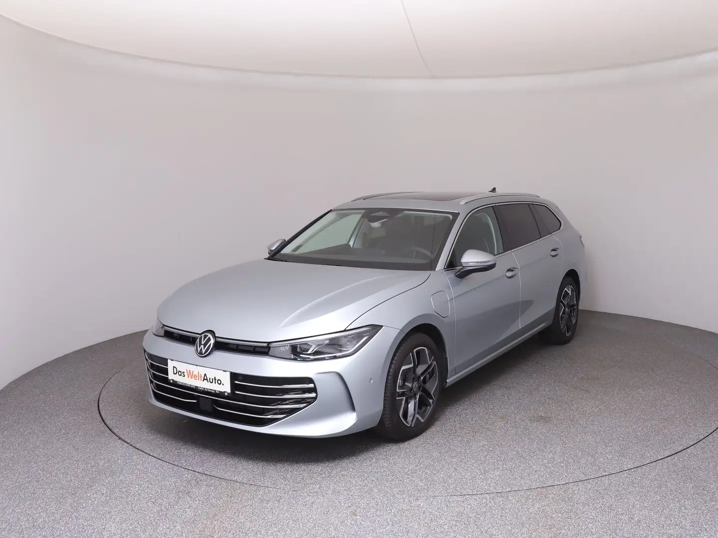 Volkswagen Passat Variant Elegance eHybrid 150kW Silber - 1