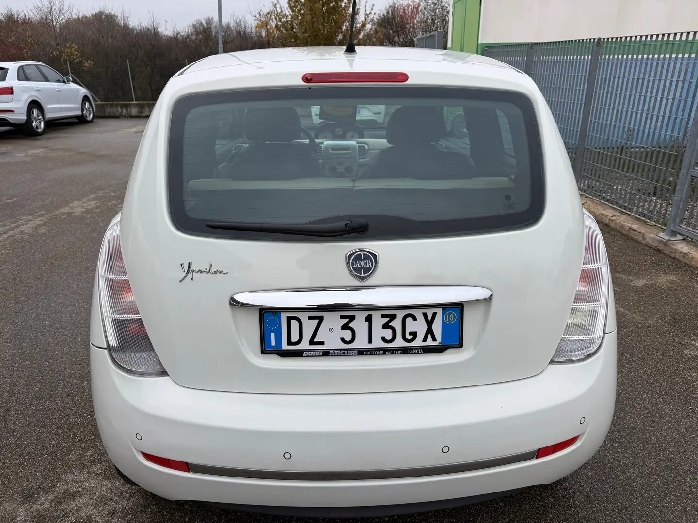 Lancia Ypsilon Ypsilon II 1.2 8v Platino unico proprietario pelle Weiß - 2