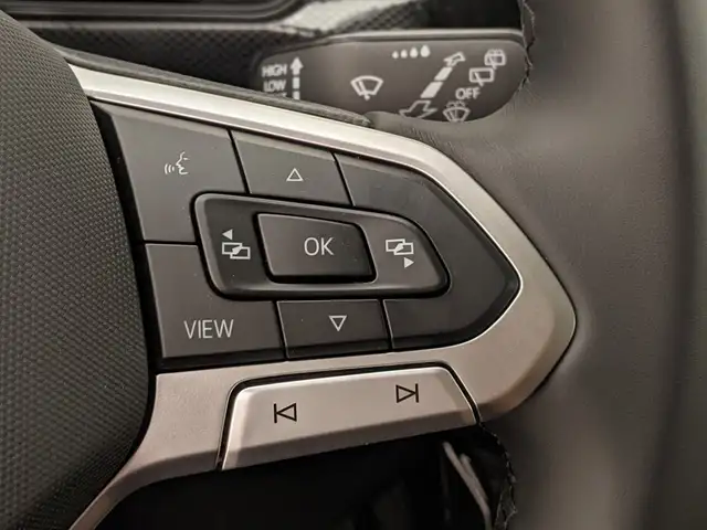 Volkswagen T-Cross view 11