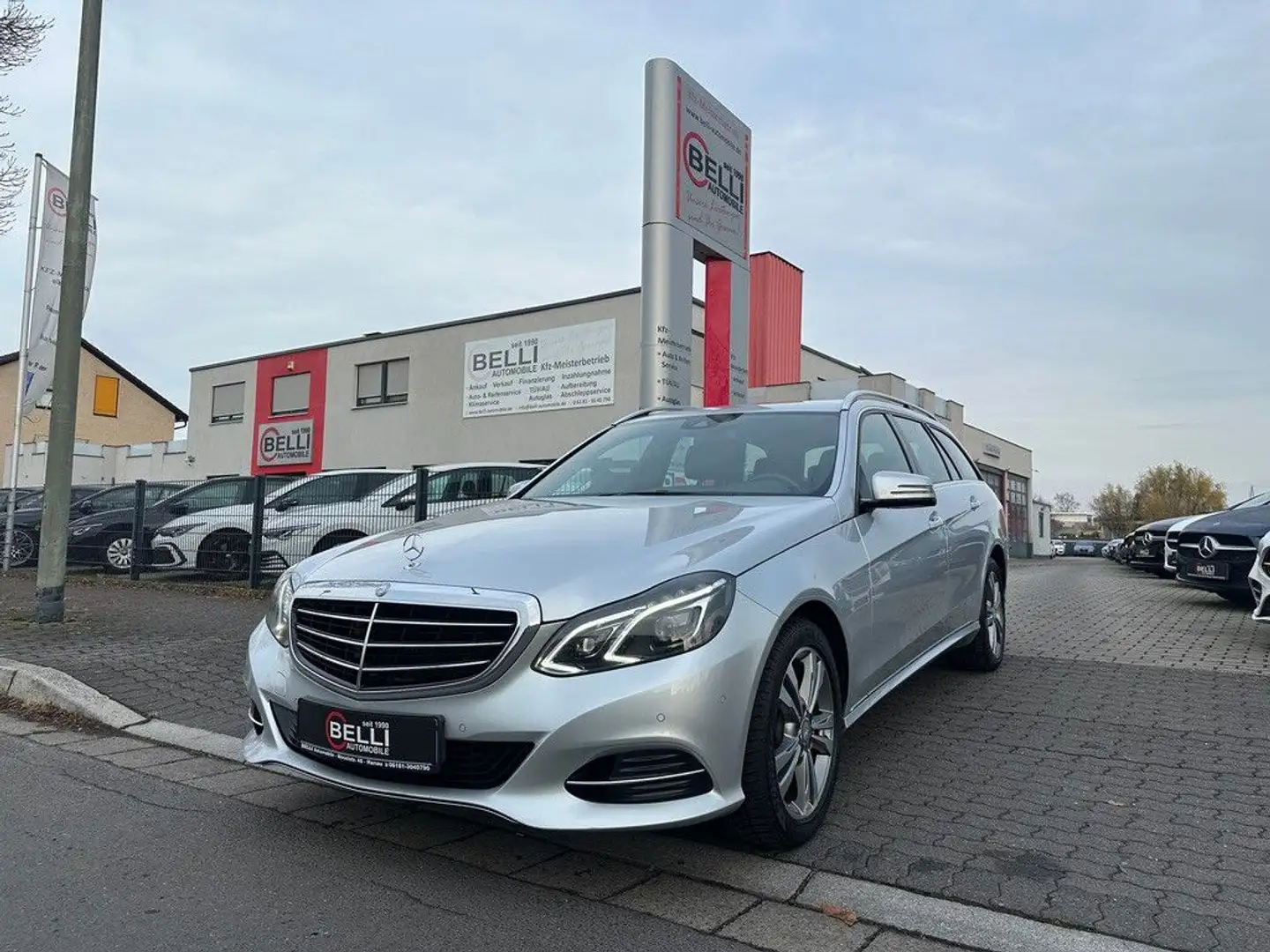 Mercedes-Benz E 200 CGI BE Elegance Navi ILS FINANZIERUNG Silber - 1