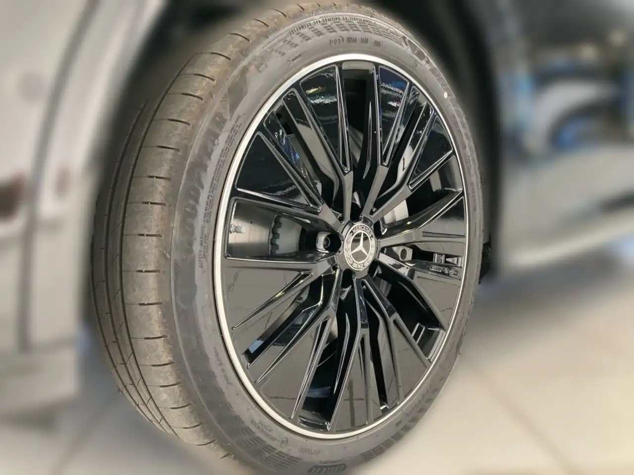 Mercedes-Benz GLC 400 4MATIC mit EQ Technologie AMG+MBUX+Night 3