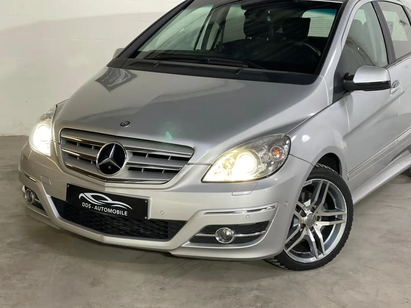 Mercedes-Benz B 180 ***Mercedes A180d Automatique Garantie 12 mois ✅ Grijs - 2