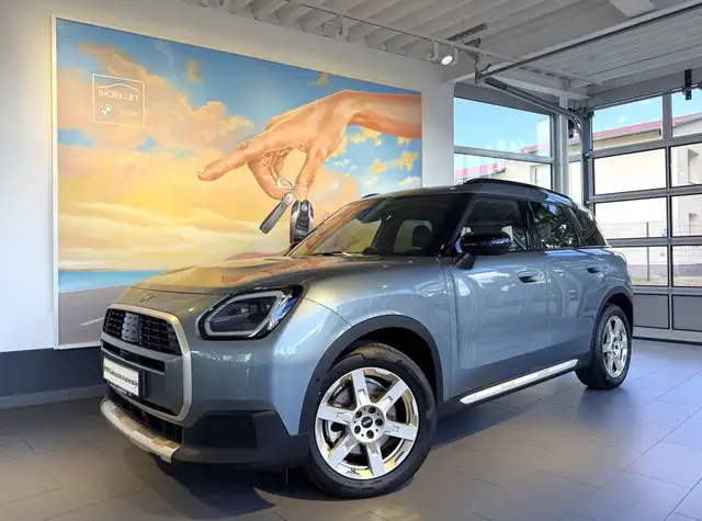 MINI Countryman C Countryman C Favoured Trim KAM+HUD+HARM+PANO+KOM