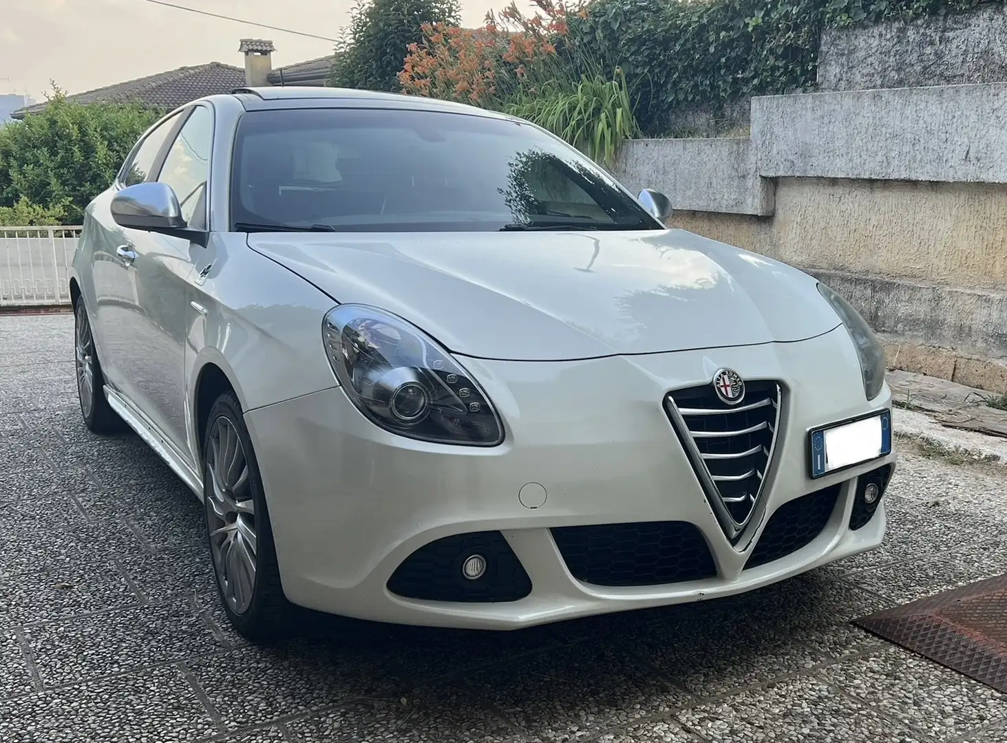 Alfa Romeo Giulietta allestimento quadrifoglio 2.0 170cv Bianco - 1