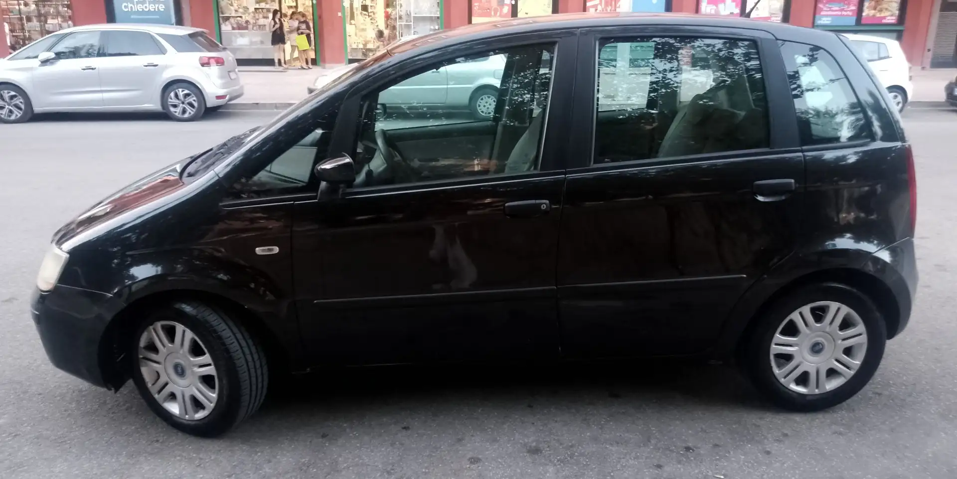 Fiat Idea Idea 1.3 mjt 16v Active Negru - 2