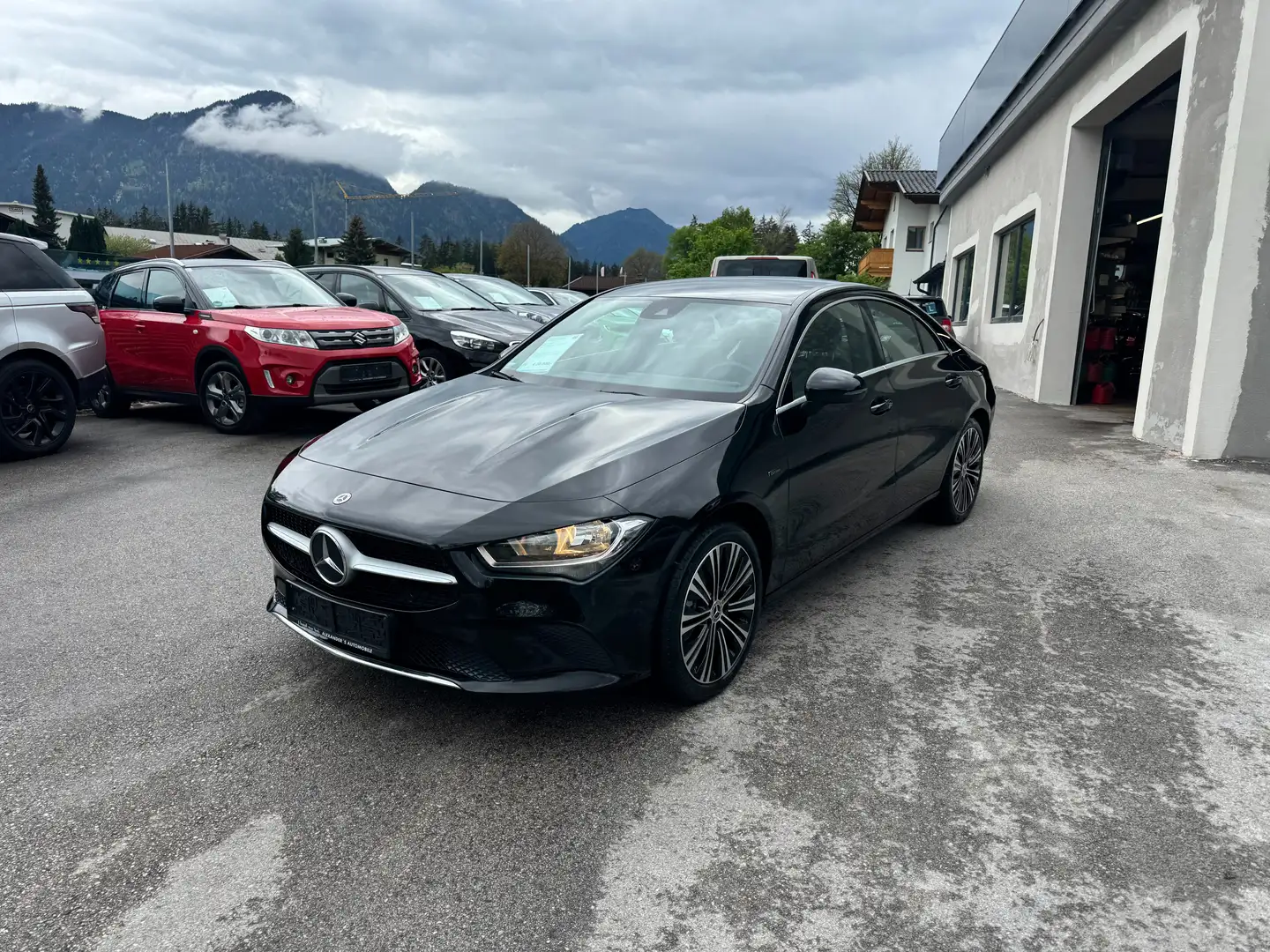 Mercedes-Benz CLA 250 CLA 250 e (118.386) Schwarz - 2