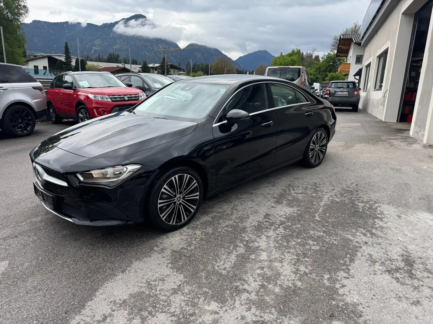 Mercedes-Benz CLA 250 CLA 250 e (118.386) Schwarz - 1