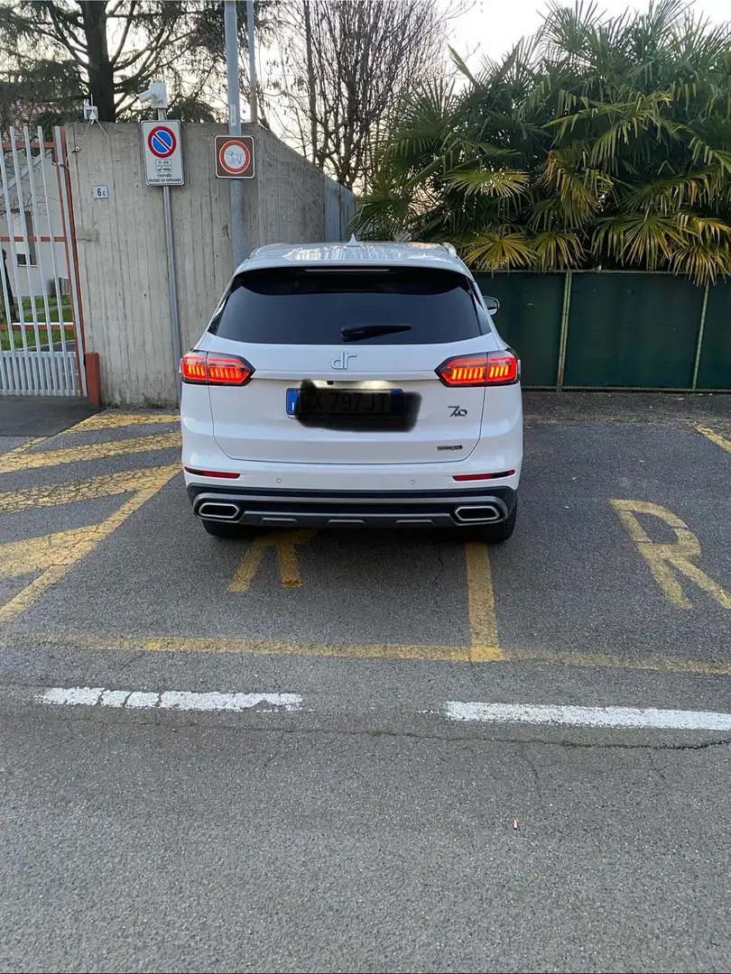 DR Automobiles DR7.0 - 2