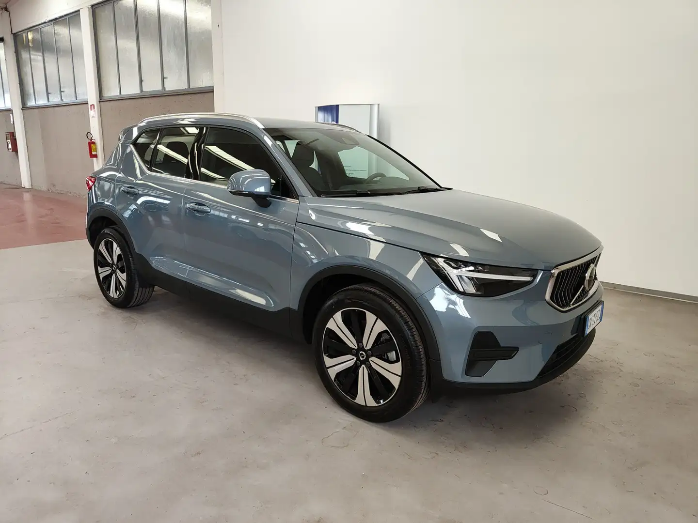 Volvo XC40 T4 Recharge Plug-in Hybrid auto Cruise Navi 19” Grau - 2
