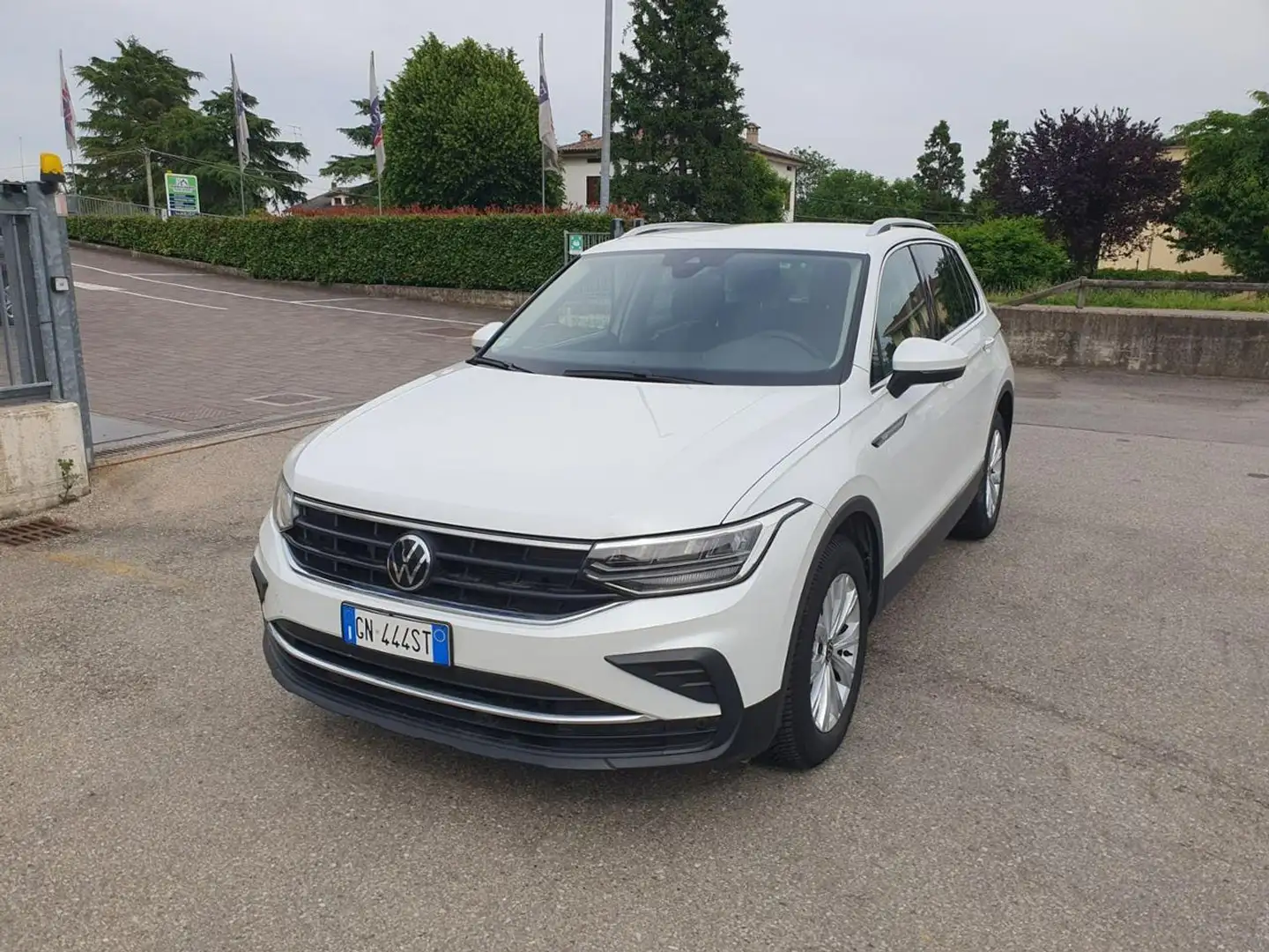 Volkswagen Tiguan 2.0 TDI 150 CV SCR DSG Life Blanc - 1