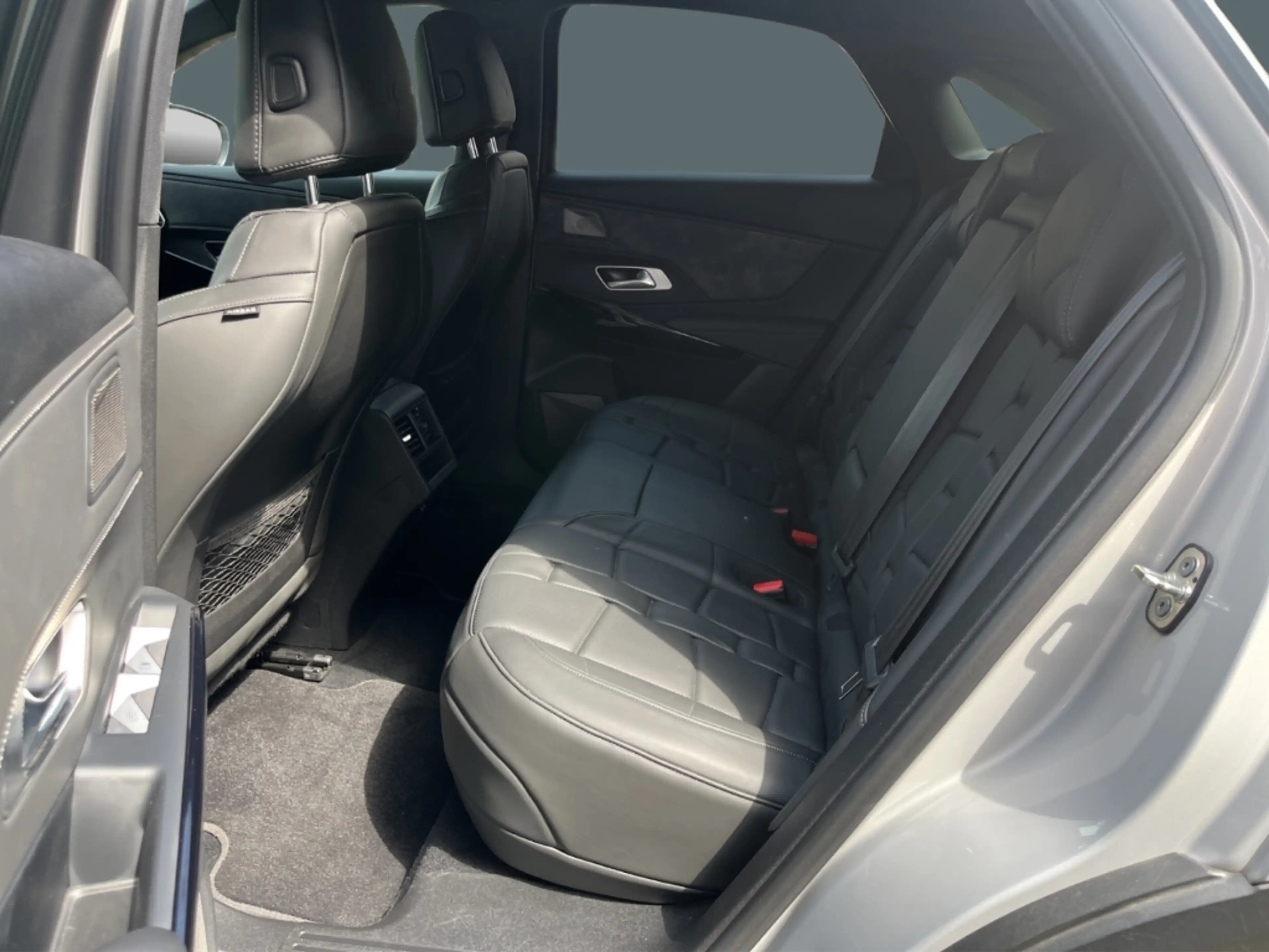 DS Automobiles DS 7 Crossback AD StandHZG AHK-klappbar Panorama Navi Leder Digit — photo 11
