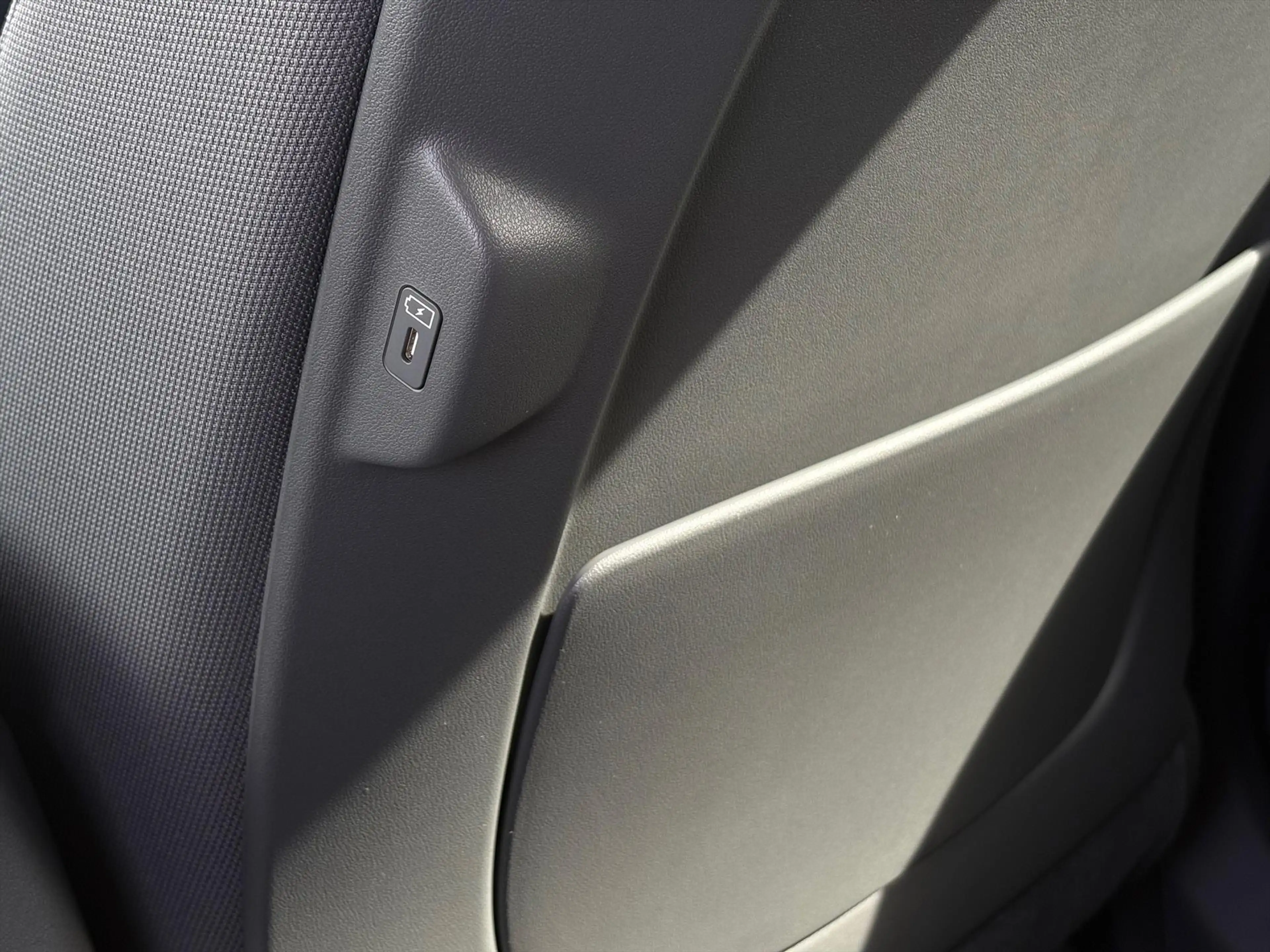 Kia EV2 42,2 kWh 147pk (5-zits) Demo edition | Navigatie | — photo 14