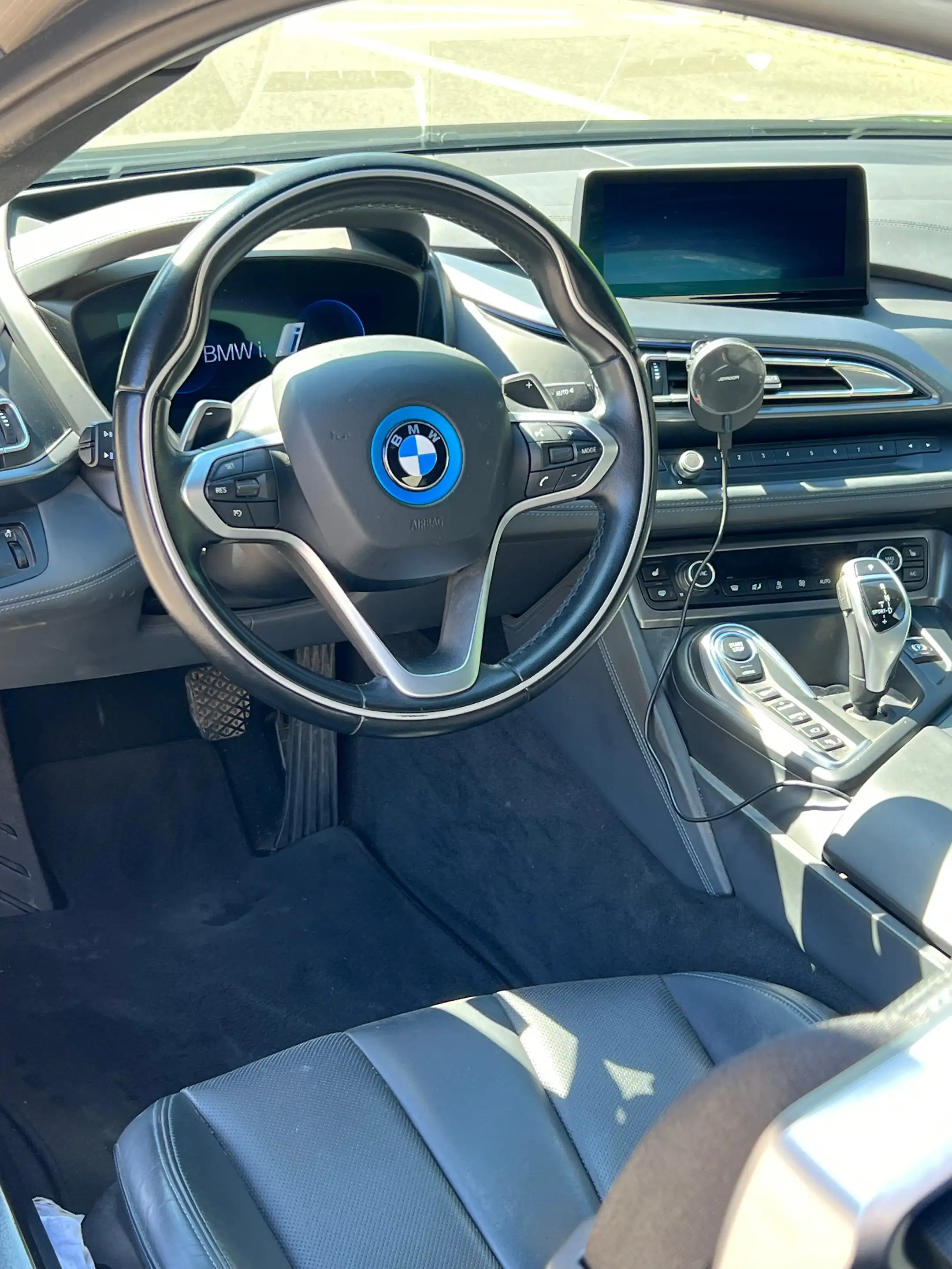 BMW i8 i8 11.6 kWh PHEV (266 kW) — photo 5