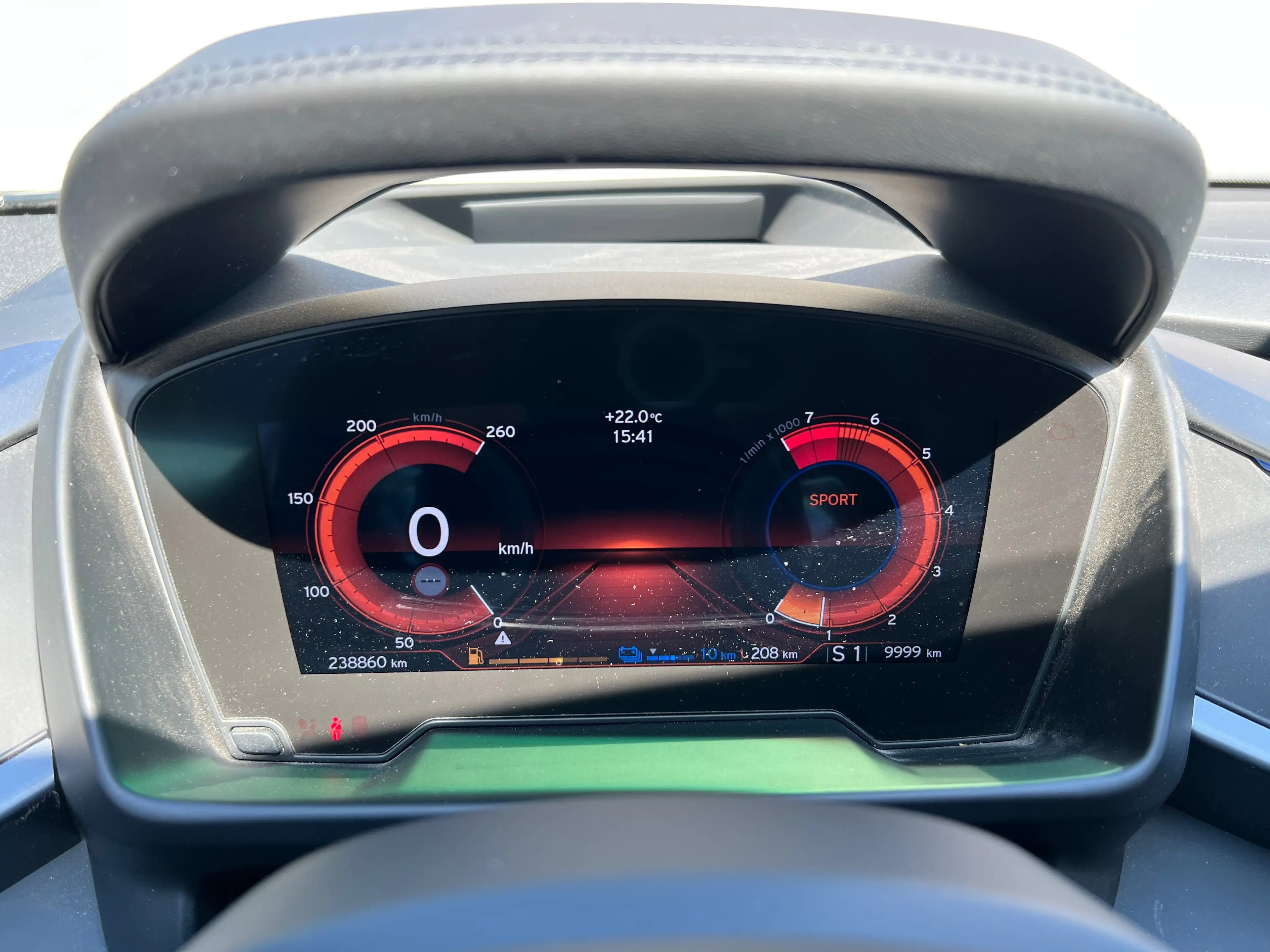 BMW i8 i8 11.6 kWh PHEV (266 kW) — photo 7