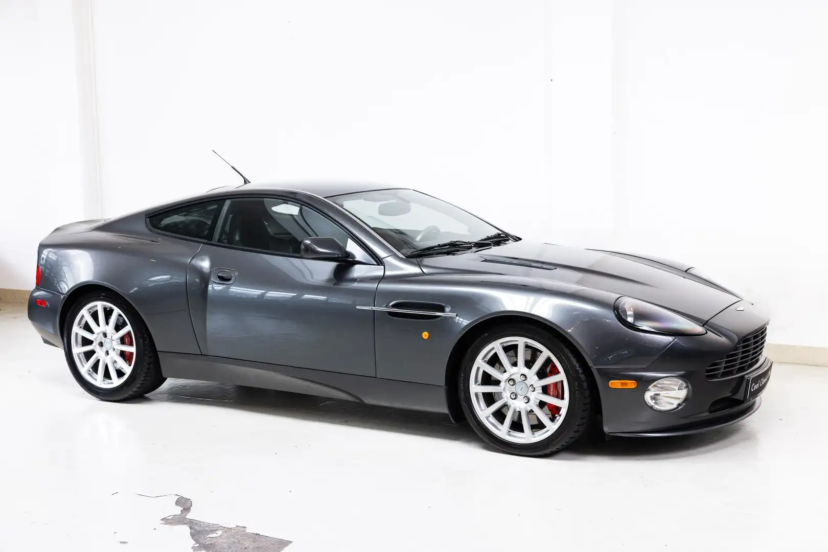 Aston Martin Vanquish V12 - S 5.9 - Dealer Maintained - Gris - 2
