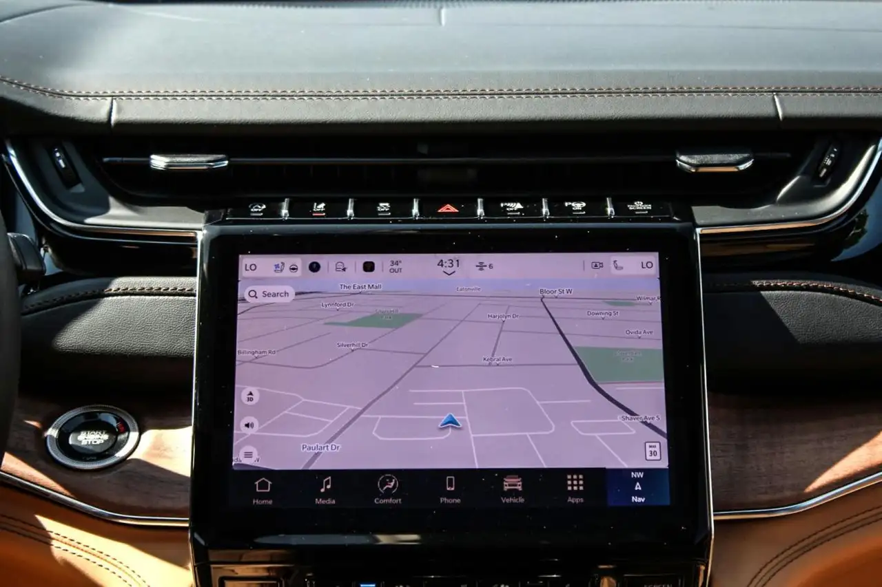 Jeep Grand Cherokee снимка Jeep Grand Cherokee