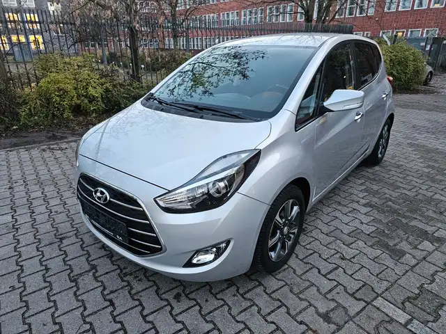Hyundai iX20 1.6 Automatik Nur 67954 Kilometer