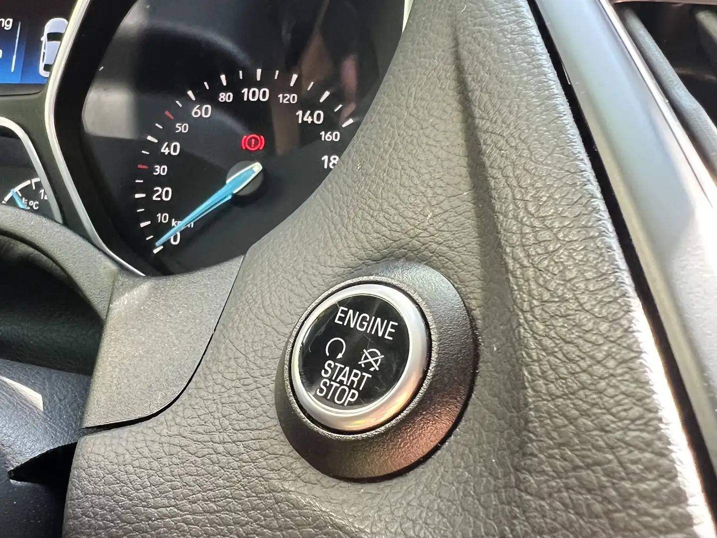 Ford Focus Titanium Grau - 1