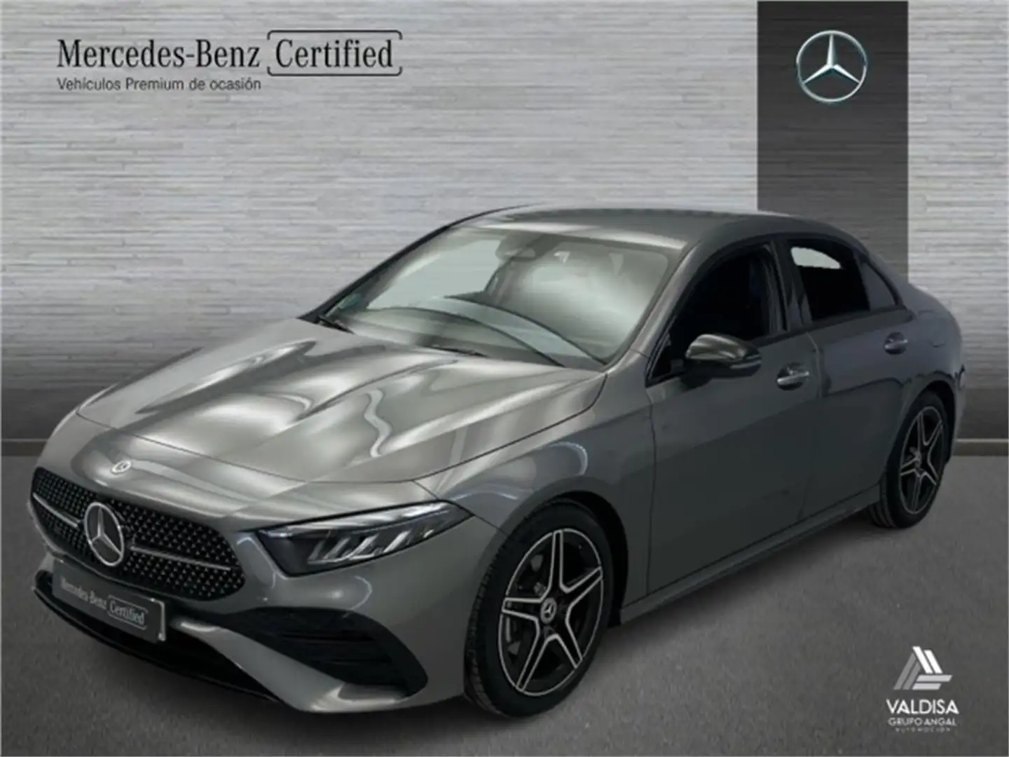 Mercedes-Benz A 180 Sedán - 1