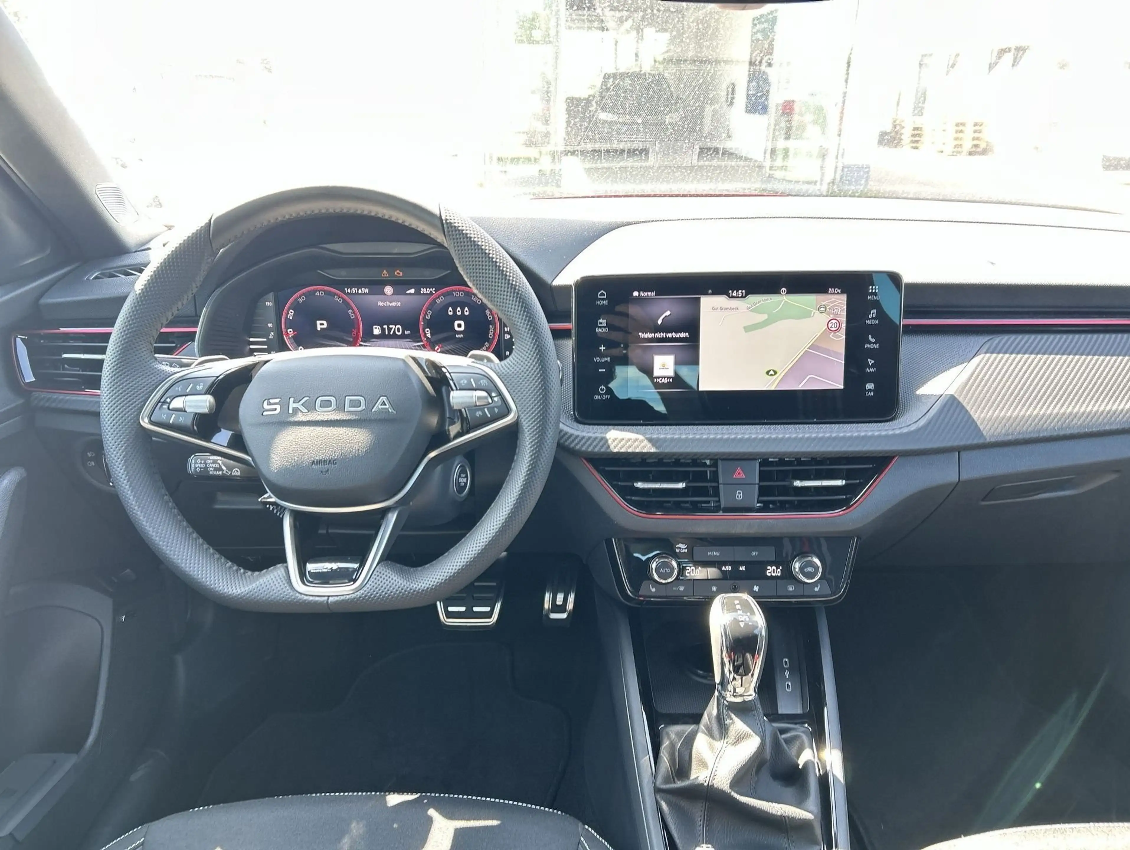 Skoda Kamiq 1.5 TSI Monte Carlo Pano Matrix ACC AHK — photo 7
