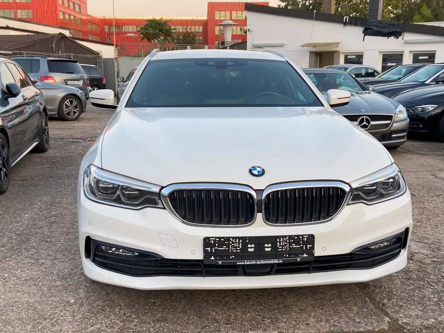 BMW 530 530 d xDrive Sport Line / LED / Navi / Scheckheft Weiß - 2