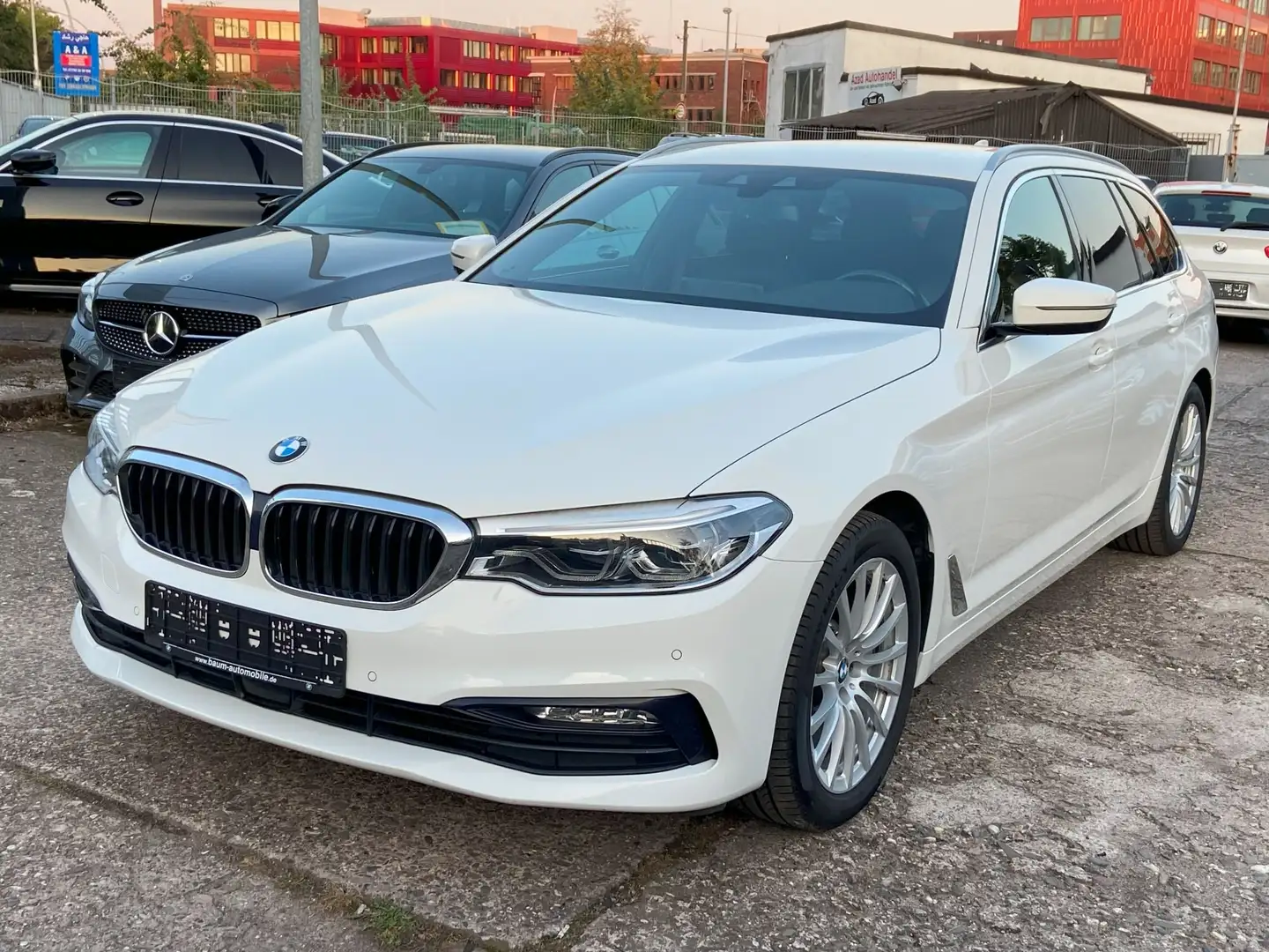 BMW 530 530 d xDrive Sport Line / LED / Navi / Scheckheft Weiß - 1