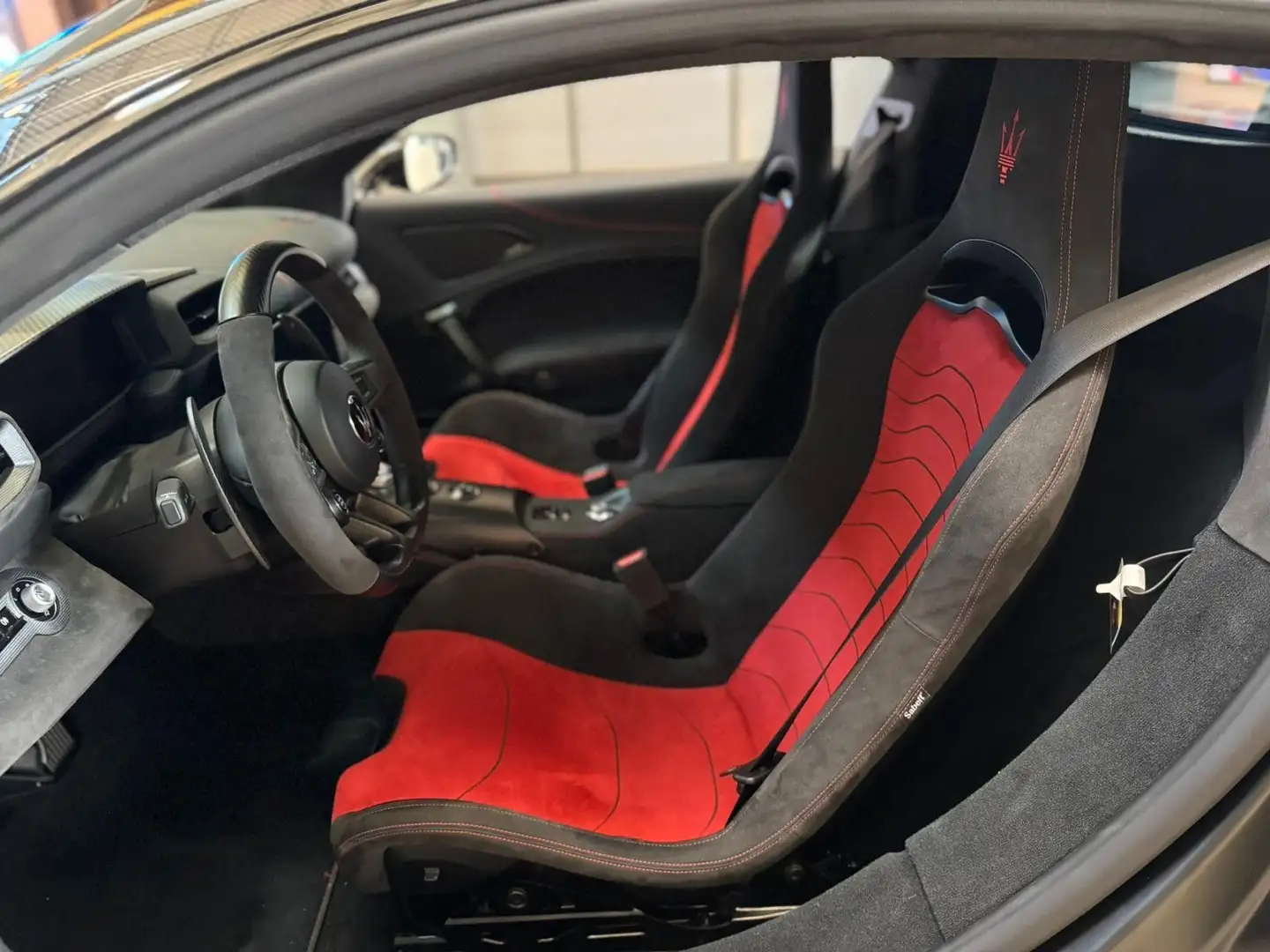 Maserati MC20 Coupé/ UPE 299.900 € Noir - 2