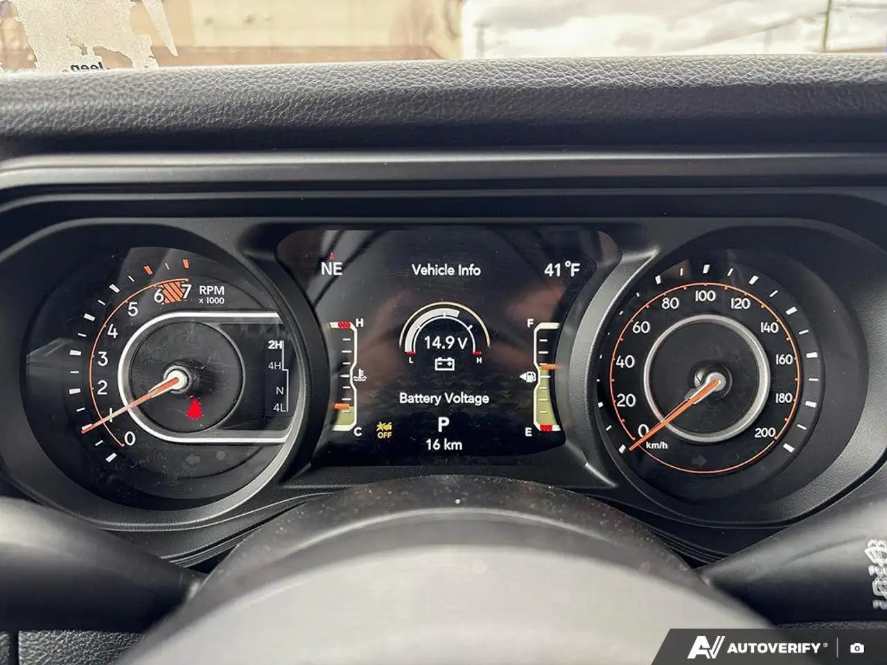 Jeep Wrangler снимка Jeep Wrangler