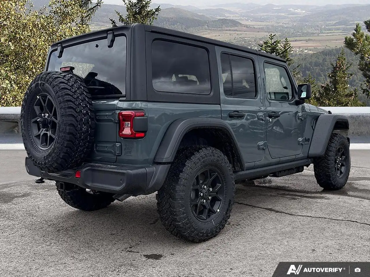 Jeep Wrangler снимка Jeep Wrangler