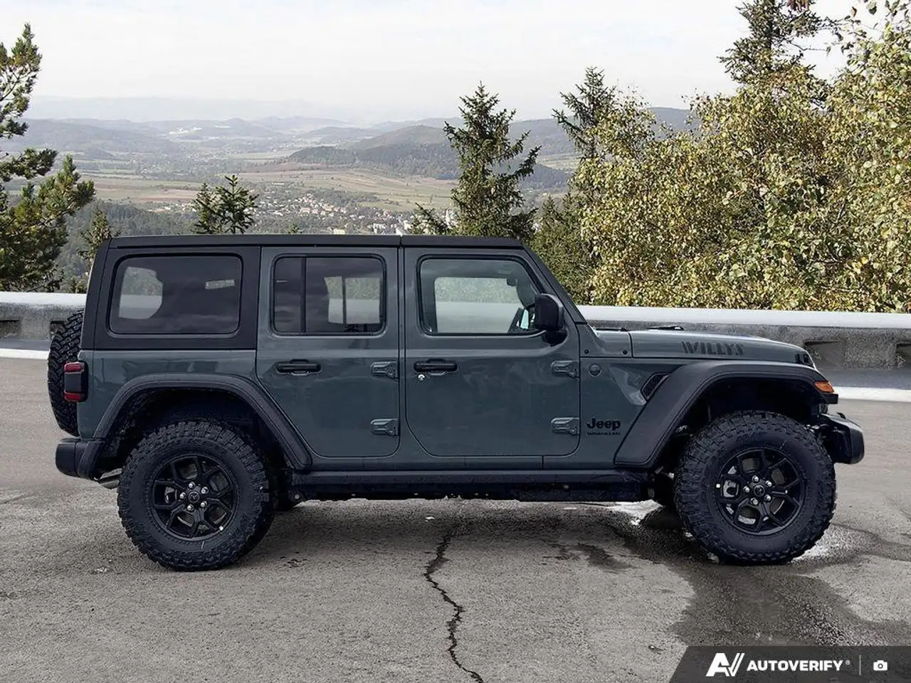 Jeep Wrangler снимка Jeep Wrangler