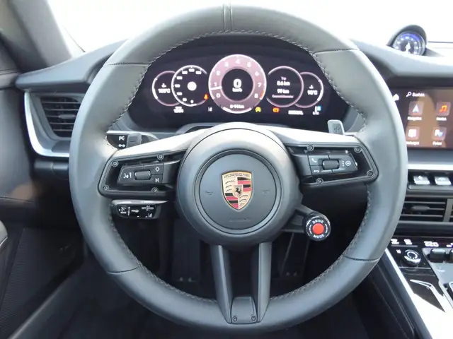 Porsche 911 view 11